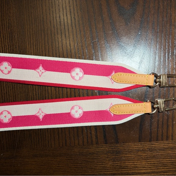 NEW Authentic Louis Vuitton Pink Monogram Canvas Strap – Diane Bag - Picture 3 of 8